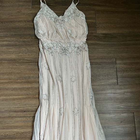 LACE & BEADS KEEVA NUDE BLUSH BRIDESMAID DRESS - Picture 12 of 16